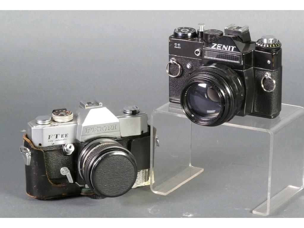 Appraisal: PETRI FTEE FULLY AUTOMATIC mm SLR ROLL FILM CAMERA No