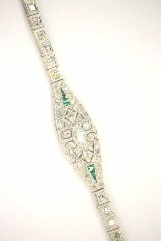 Appraisal: A platinum estate bracelet with approximately ct of round diamonds