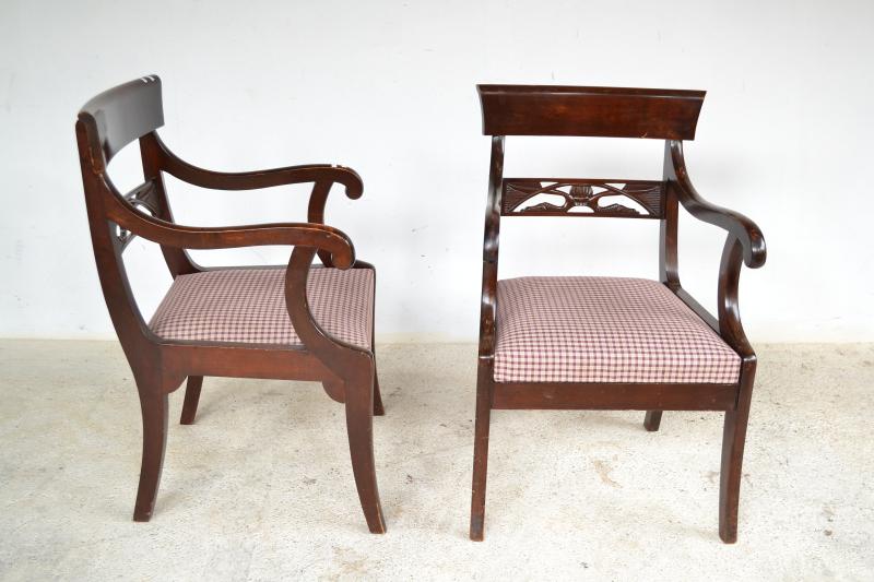 Appraisal: A PAIR OF SPADE BACK ARMCHAIRS A PAIR OF SPADE