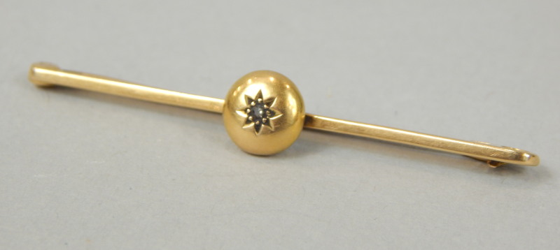 Appraisal: A Victorian star brooch the circular head set with tiny