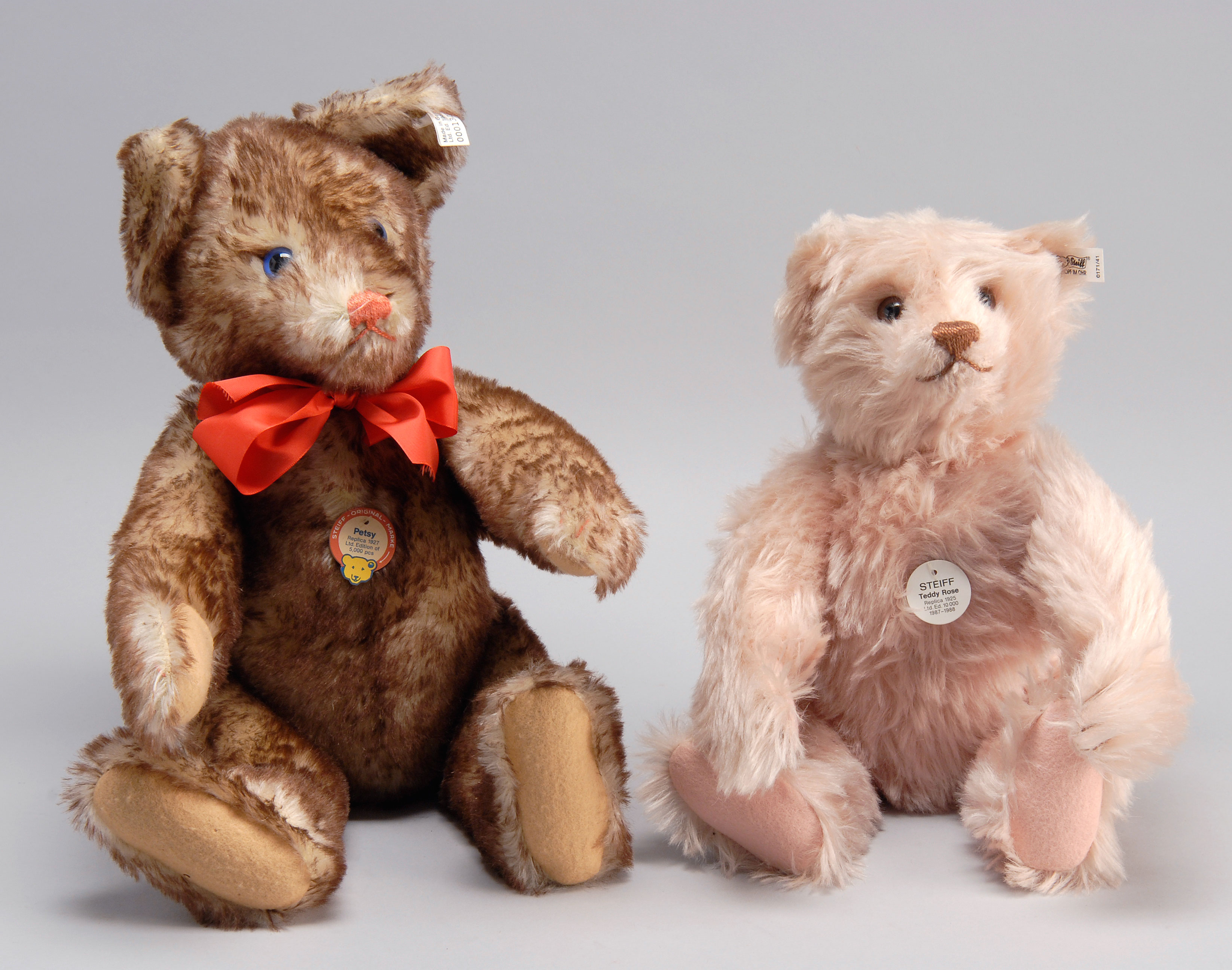 Appraisal: TWO REPLICA STEIFF TEDDY BEARS IN ORIGINAL BOXES Teddy Rose