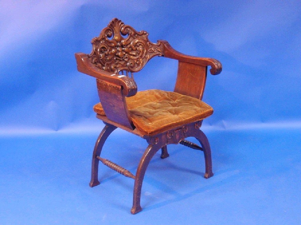 Appraisal: A walnut Savonorla chair with loose squab