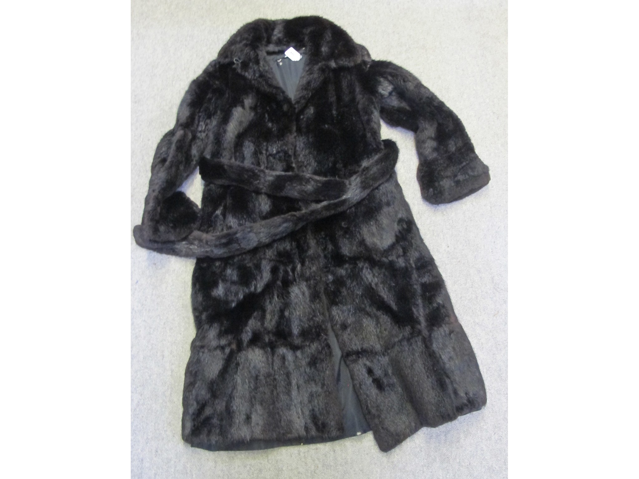 Appraisal: Dark mink fur coat