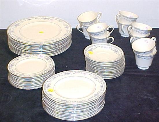 Appraisal: Minton ''Bellemeade'' pattern place settings five piece place settings one