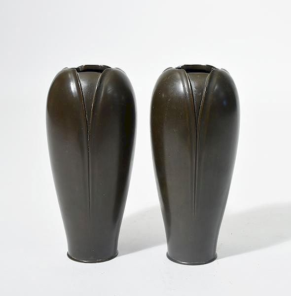 Appraisal: Pair of Japanese Meiji Bronze Vases Pair of Japanese Meiji