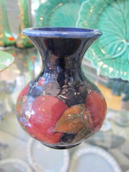 Appraisal: SMALL MOORCROFT POMEGRANATES VASE