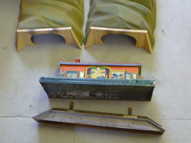 Appraisal: Hornby No station building wooden platform and two Hornby Dublo