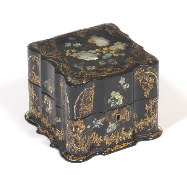 Appraisal: ENGLISH VICTORIAN PAPIER-M CH VANITY BOX x x Rectangular papier-m