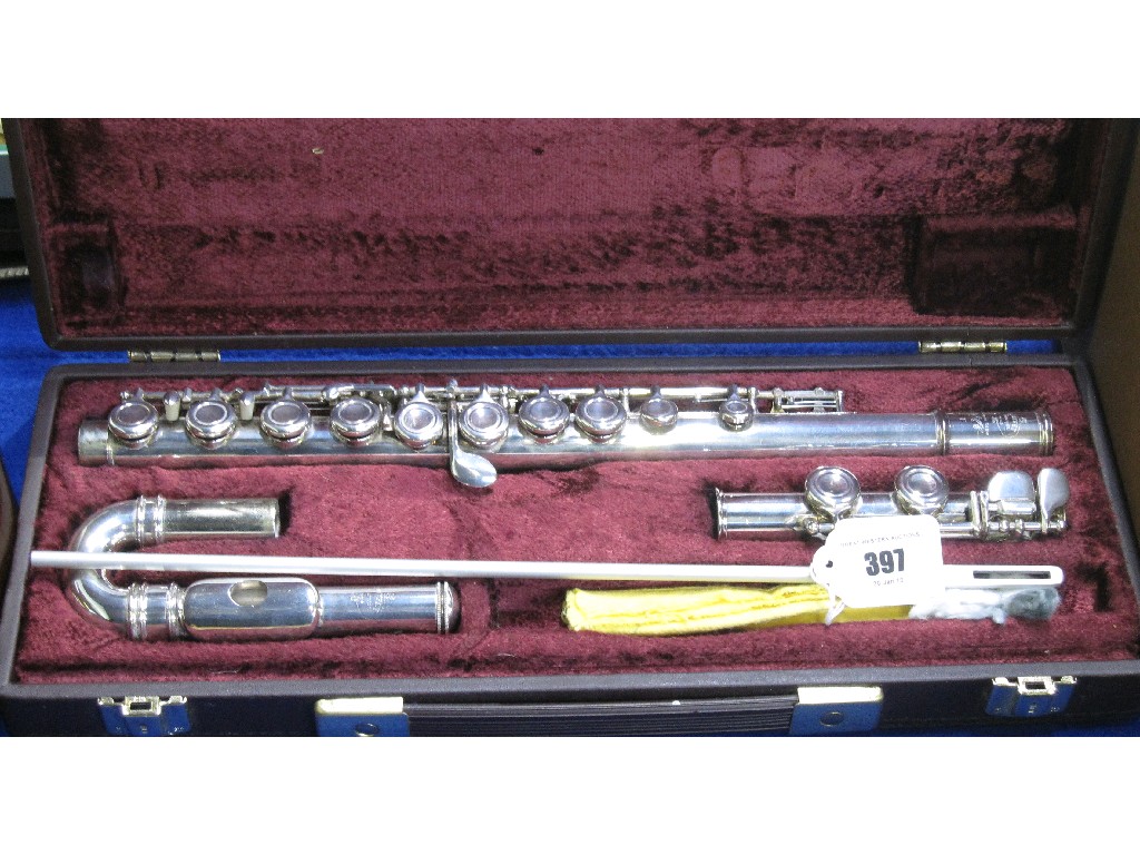 Appraisal: Flute in case