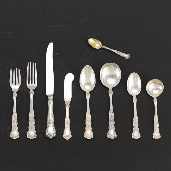 Appraisal: GORHAM FLATWARE SET BUTTERCUP PATTERN Total pieces including hollow handle