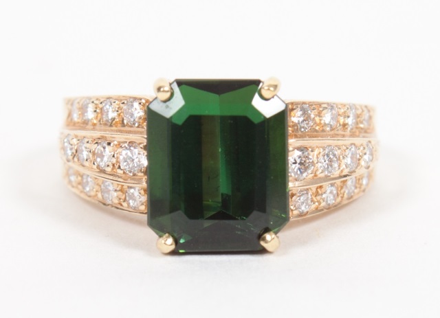 Appraisal: Dankner lady's K tourmaline ring presenting a dark green emerald-cut