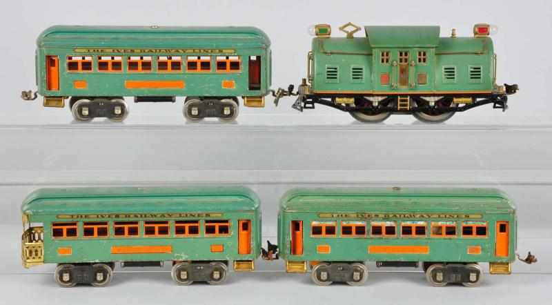 Appraisal: Lionel Standard Gauge Transition Passenger Set Description American Pre-war Extremely