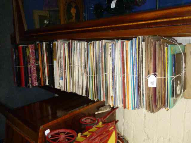 Appraisal: RECORDS - A large collection including boxed sets classical and