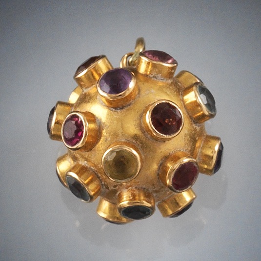 Appraisal: GEMSTONE SPUTNIK PENDANT H x W k yellow gold Possibly