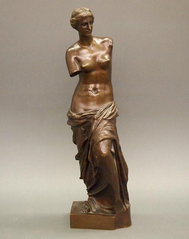 Appraisal: French bronze Venus de Milo A French Bronze sculpture of