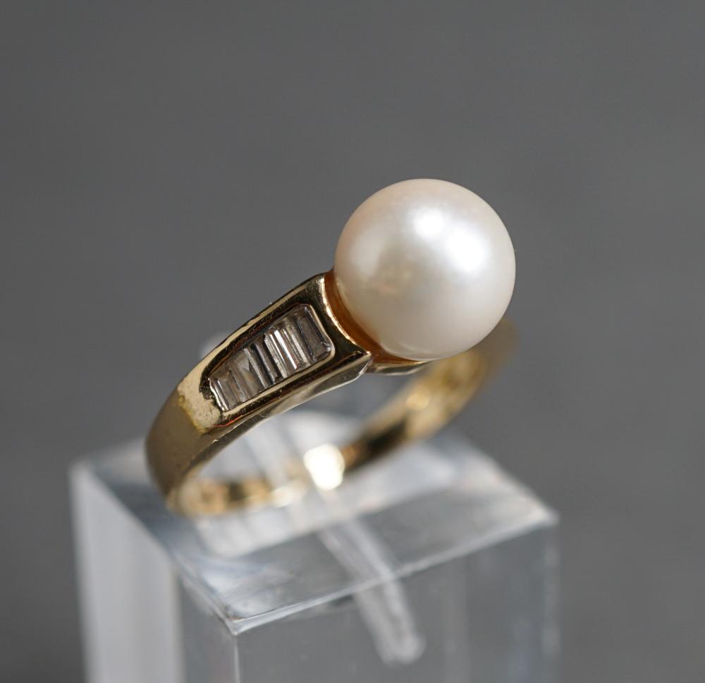 Appraisal: -KARAT YELLOW-GOLD CULTURED PEARL AND DIAMOND RING DWT SIZE -Karat