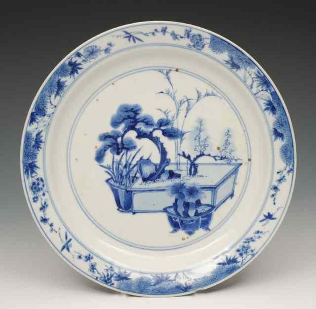 Appraisal: A CHINESE BLUE AND WHITE PORCELAIN SAUCER DISH decorated with