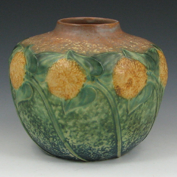 Appraisal: Roseville Sunflower - Vase - Mint Roseville Sunflower - vase