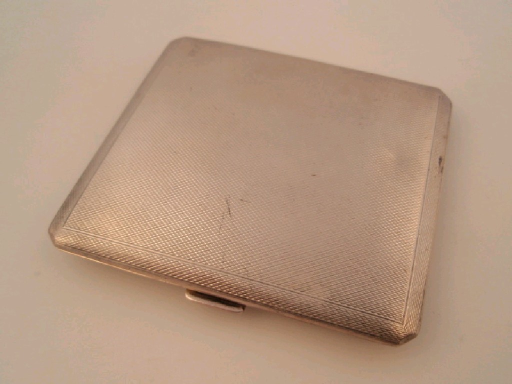 Appraisal: An engine turned silver cigarette case Birmingham maker Dingley Bros