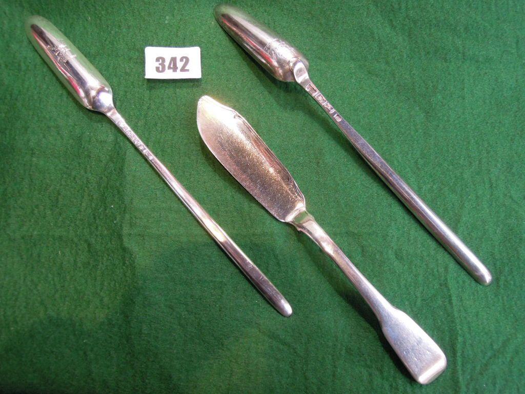 Appraisal: A silver George III marrow scoop Exeter by Thomas Eustace