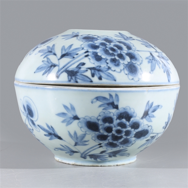 Appraisal: Korean blue and white porcelain covered box of circular form