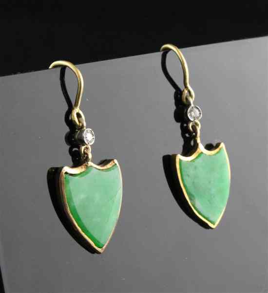 Appraisal: A pair of gold diamond and jade shield shaped drop