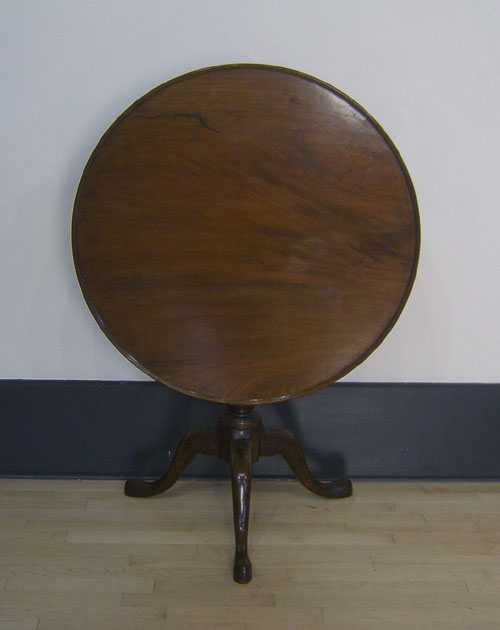 Appraisal: Queen Anne mahogany tea table th c h w