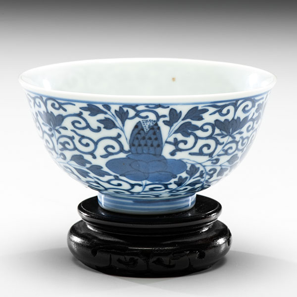 Appraisal: Chinese Qing dynasty Guangxu period A small footed bowl with