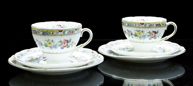 Appraisal: A Foley china 'Ming Rose' pattern tea set for six