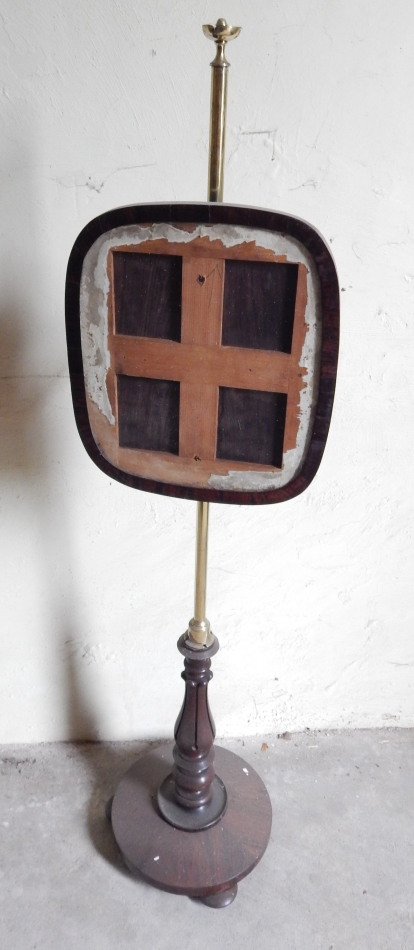 Appraisal: A William IV rosewood pole screen with brass pole vacant