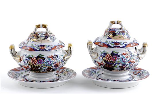 Appraisal: Pair Spode ironstone covered sauce tureens on stand th century