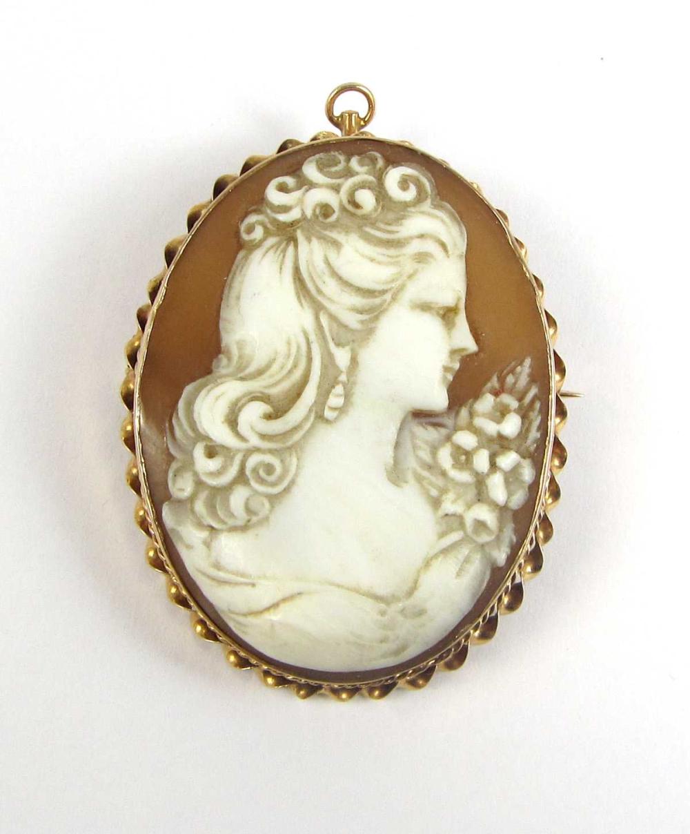 Appraisal: VICTORIAN PORTRAIT SHELL CAMEO PENDANT BROOCH k yellow gold with