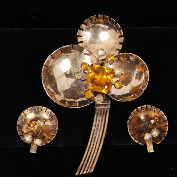 Appraisal: Vintage s Sterling Vermeil trefoil brooch pin with earrings set