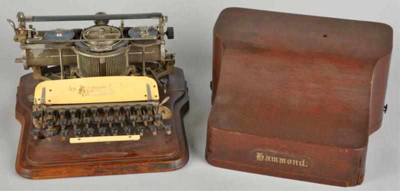 Appraisal: Early Hammond No Typewriter Description Working Includes original case Condition