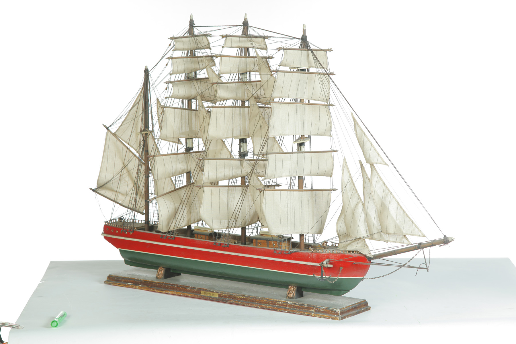 Appraisal: MODEL OF FOUR-MASTED CLIPPER SHIP CRUZ DEL SUN Modern American