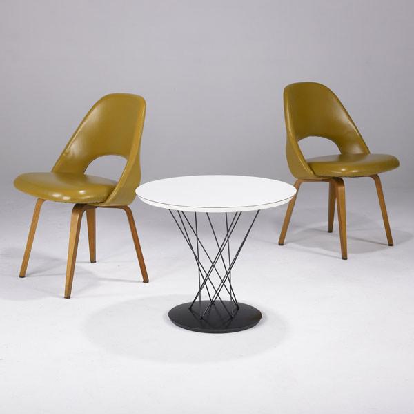 Appraisal: EERO SAARINEN ISAMU NOGUCHI KNOLL Pair of side chairs with