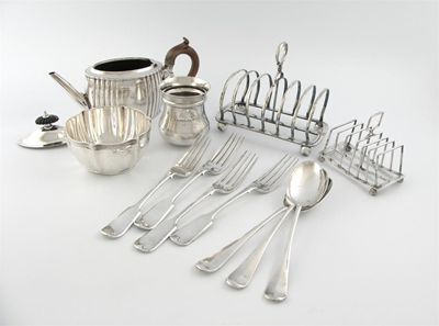 Appraisal: A mixed lot comprising silver items a mug of tapering