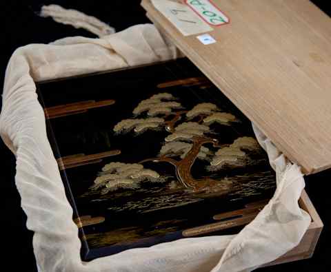 Appraisal: JAPANESE LACQUER SUZURIBAKO WRITING BOX of rectangular form the cover