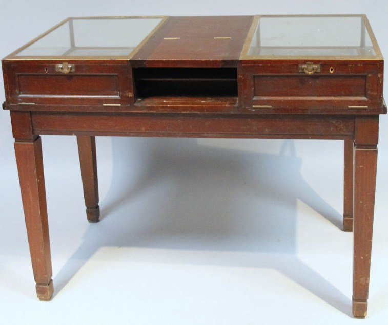 Appraisal: An early thC mahogany glass and brass museum specimen cabinet