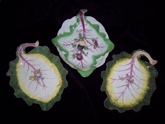 Appraisal: A pair of th Century leaf shaped dishes cm long