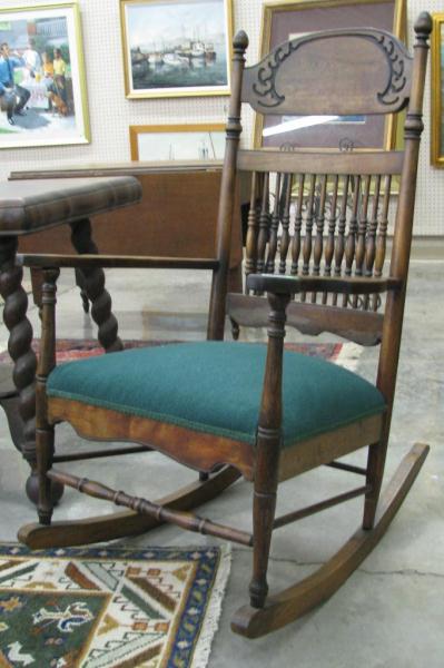 Appraisal: Vintage Maple Spindle-Back Rocker with turned finials