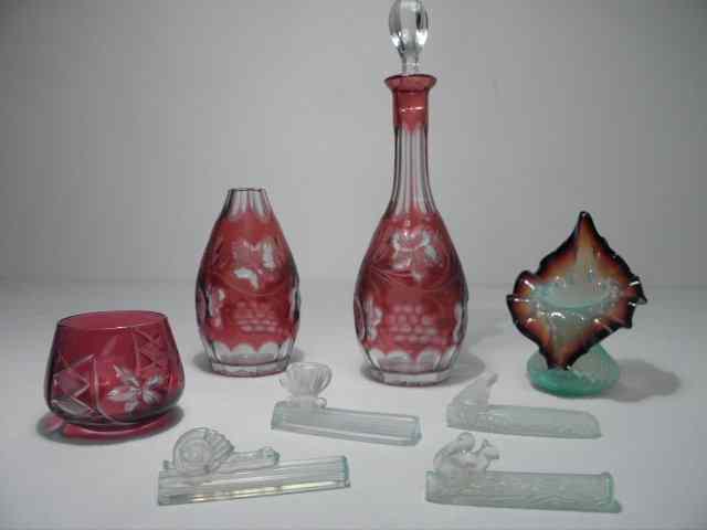 Appraisal: Lot of assorted art glass and cut crystal Includes four