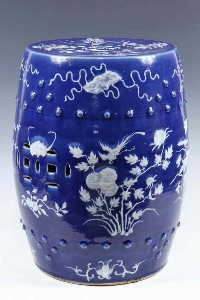 Appraisal: CHINESE GARDEN SEAT - th c Chinese Blue Porcelain Garden