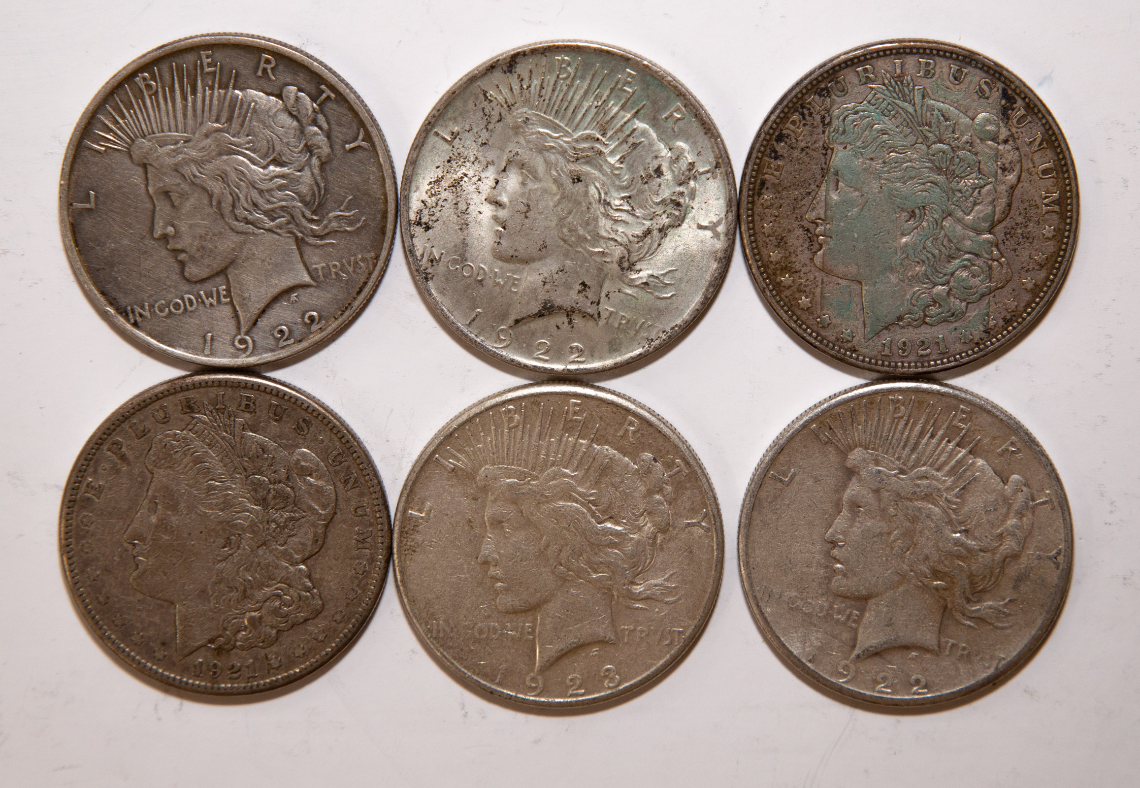 Appraisal: SIX SILVER DOLLARS MORGAN PEACE Six Silver Dollars Morgan -S