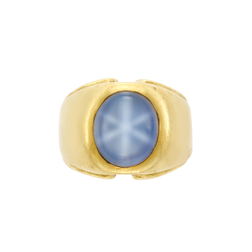 Appraisal: Gentleman's Gold and Star Sapphire Ring kt one oval star