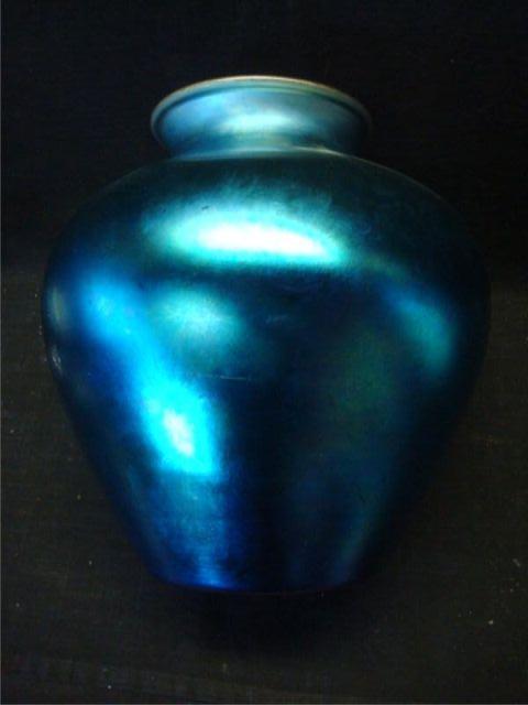 Appraisal: STEUBEN AURENE Vase Dimensions high Estimate -