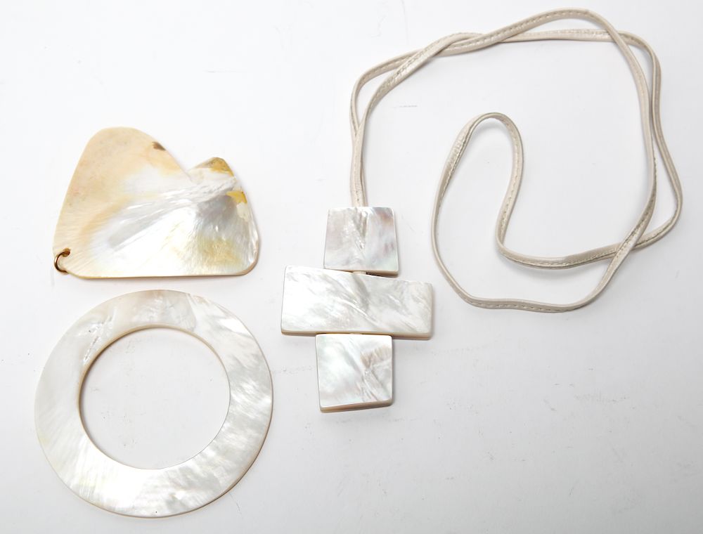 Appraisal: Mother of Pearl Necklace Pendant Bracelet Group of three pieces