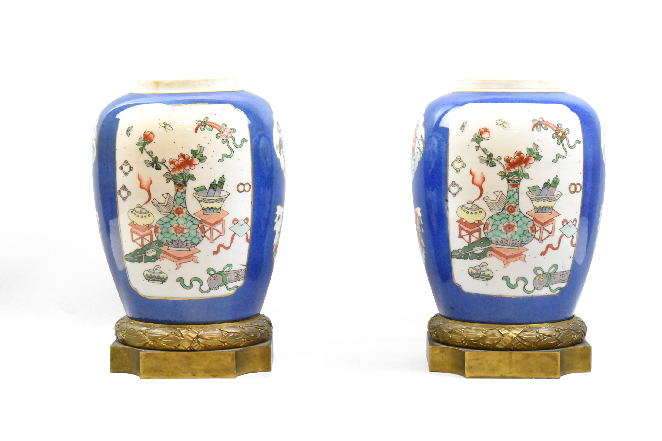 Appraisal: A pair of Chinese powder blue ground famille verte jar