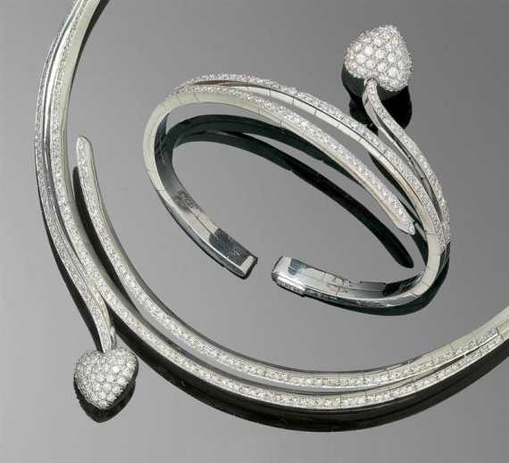 Appraisal: BRILLIANT-CUT DIAMOND CHOKER WITH BANGLE STEFAN HAFNER White gold Decorative