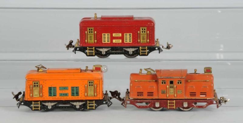 Appraisal: Lot of Lionel O-Gauge Locomotives Description Pre-war Includes in red